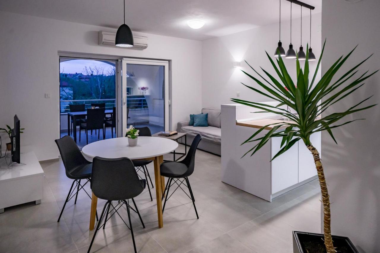 Apartmani Villa Zora 洛帕 外观 照片