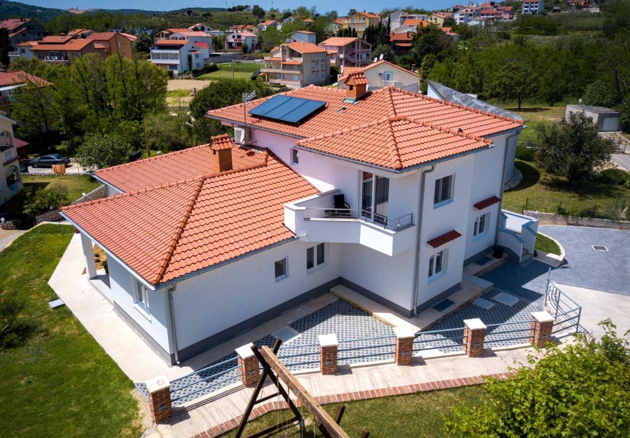 Apartmani Villa Zora 洛帕 外观 照片