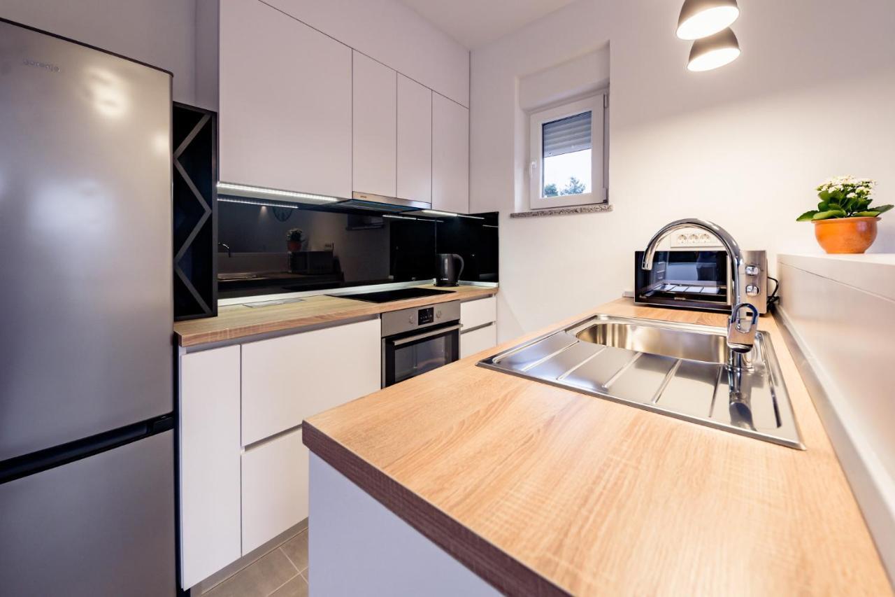 Apartmani Villa Zora 洛帕 外观 照片